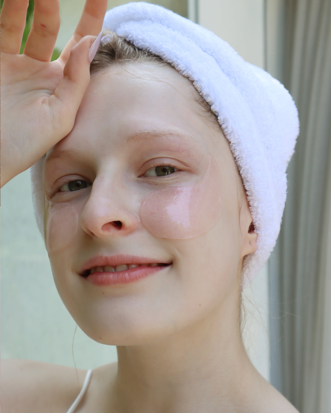 Artless Glow Base + Bulgarian Rose Water Hydrogel Eye Patch